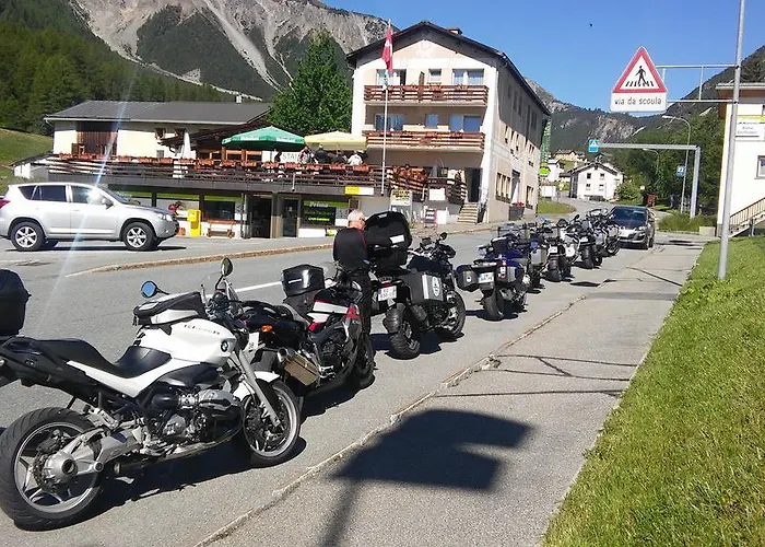 Hotel Al Rom Tschierv